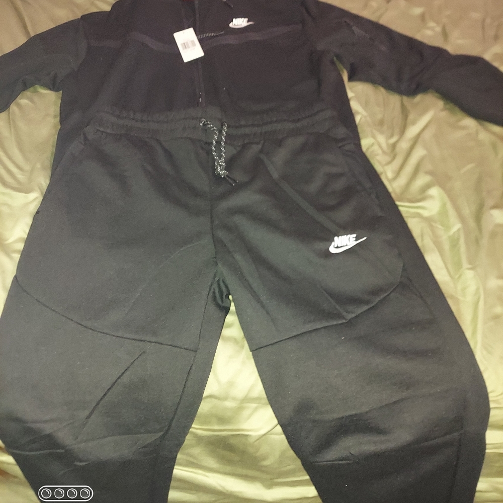 Nike black and white tracksuit
